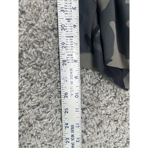 Women’s Zero Fox Trot Shorts Green Camo Running Gym Stretchy Soft Size Large - Picture 7 of 7